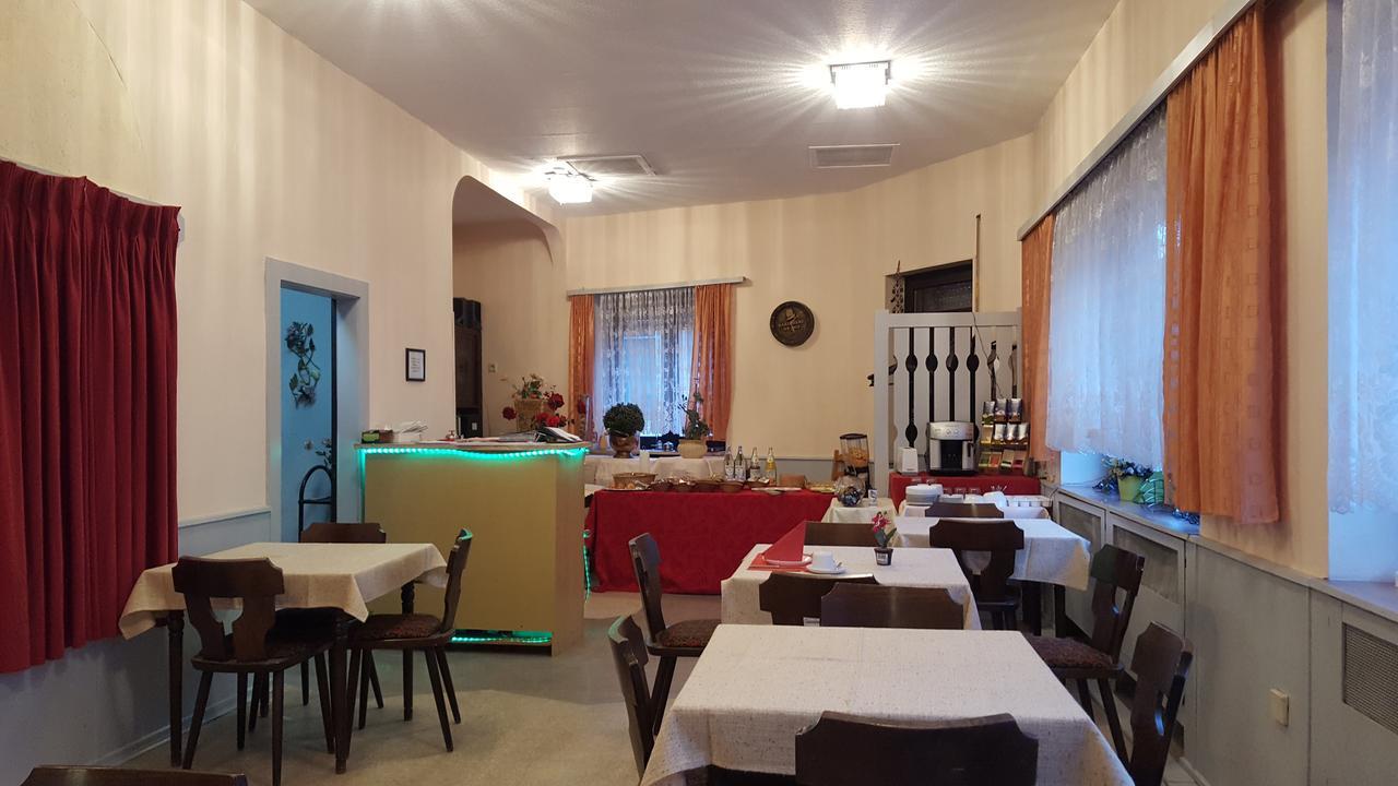 Kansakar Hotel Кайзерслаутерн Экстерьер фото
