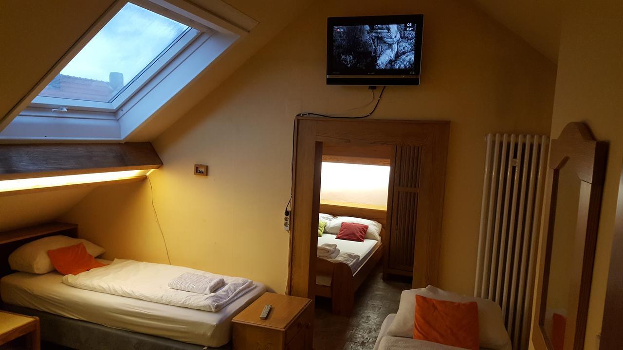 Kansakar Hotel Кайзерслаутерн Экстерьер фото
