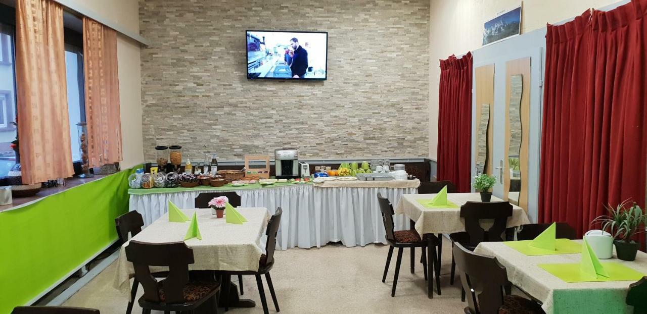 Kansakar Hotel Кайзерслаутерн Экстерьер фото